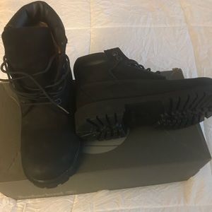 Timberland size 3 black boots. Never worn!